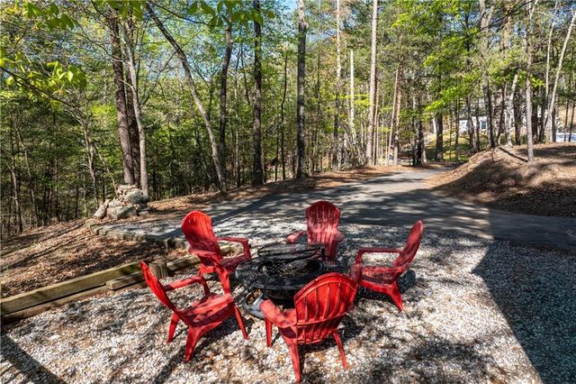 225 Chickasaw Drive, Waleska, GA 30183