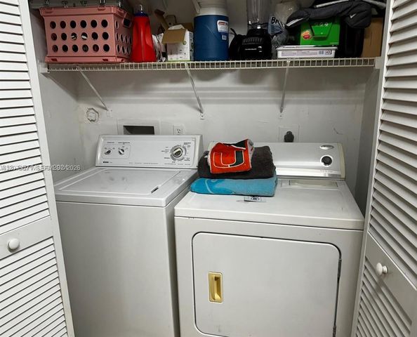 3433 NW 44th Street 105, Oakland Park, FL 33309