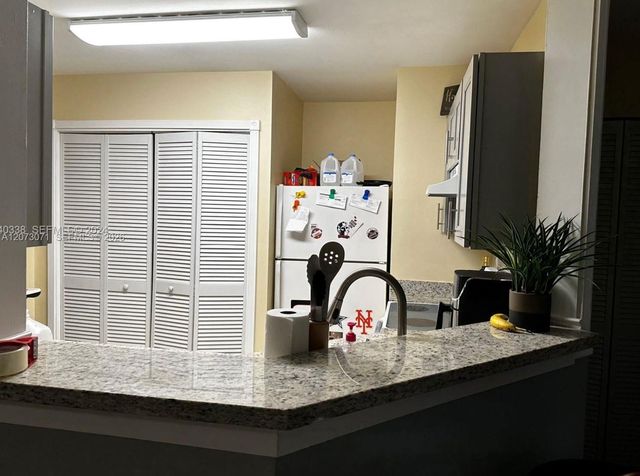 3433 NW 44th Street 105, Oakland Park, FL 33309