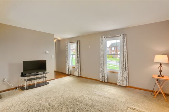 109 Woodbine Drive, Cranberry Twp, PA 16066