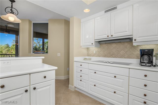 7225 Pelican Bay BLVD 204, Naples, FL 34108