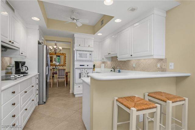 7225 Pelican Bay BLVD 204, Naples, FL 34108