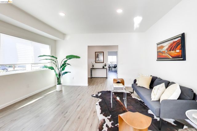 1978 Rosedale Ave, Oakland, CA 94601