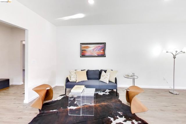 1978 Rosedale Ave, Oakland, CA 94601