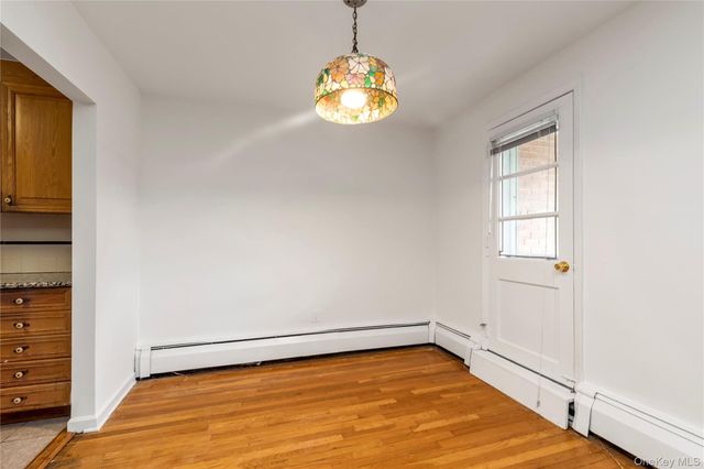 45 Hill Park Avenue 3D, Great Neck, NY 11021