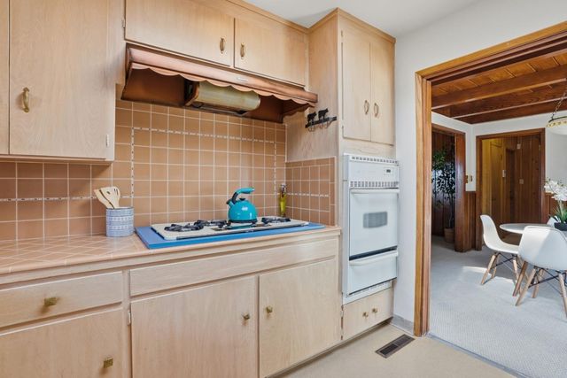 656 24th Avenue, Santa Cruz, CA 95062