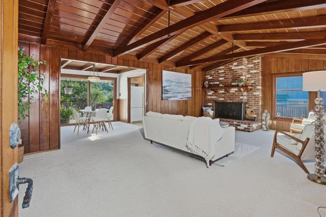 656 24th Avenue, Santa Cruz, CA 95062