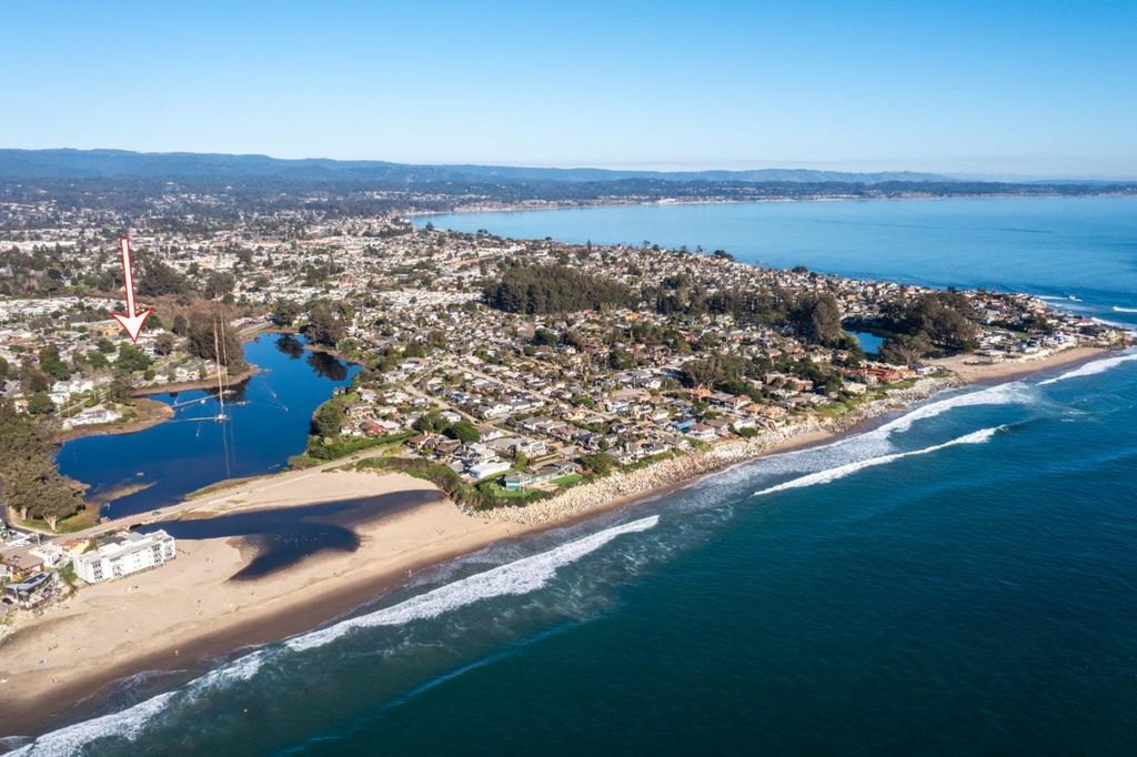 656 24th Avenue, Santa Cruz, CA 95062