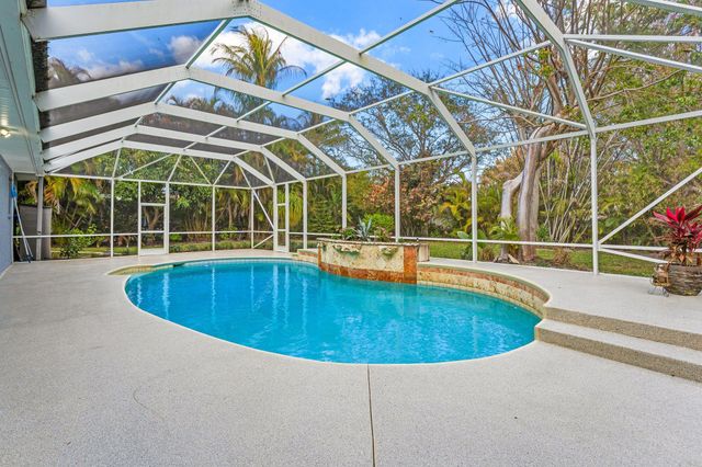 3741 SE Bowsprit Court, Stuart, FL 34997