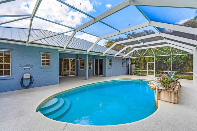 3741 SE Bowsprit Court, Stuart, FL 34997