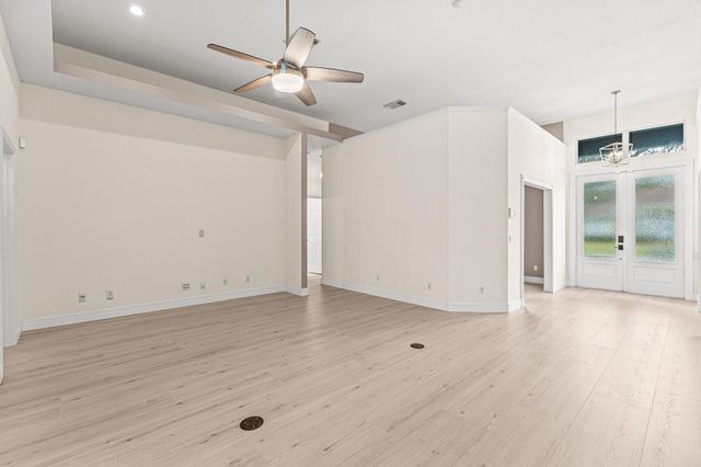 3741 SE Bowsprit Court, Stuart, FL 34997