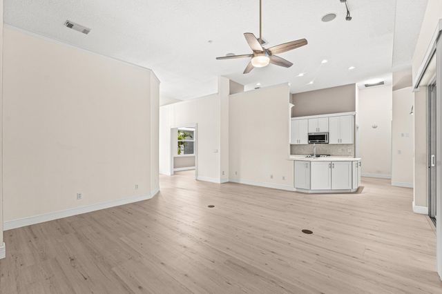 3741 SE Bowsprit Court, Stuart, FL 34997