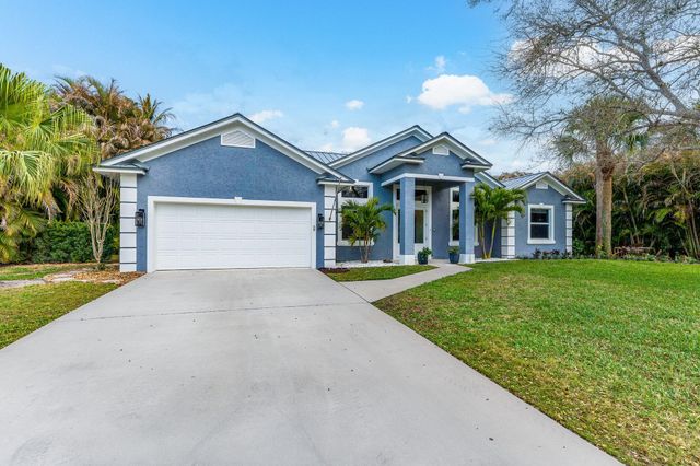 3741 SE Bowsprit Court, Stuart, FL 34997