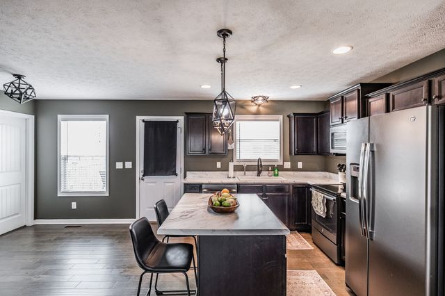 1002 Gill Hodges Rd, Portland, TN 37148