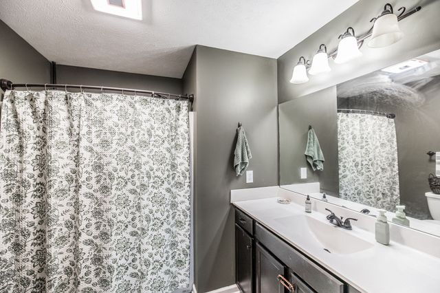 1002 Gill Hodges Rd, Portland, TN 37148