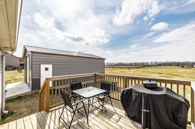 1002 Gill Hodges Rd, Portland, TN 37148