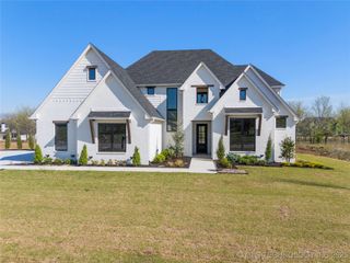 17823 E White Tail Cove, Owasso, OK 74055