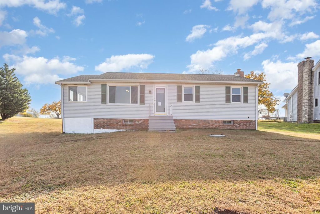 1487 KBS RD, Spring Grove, PA 17362