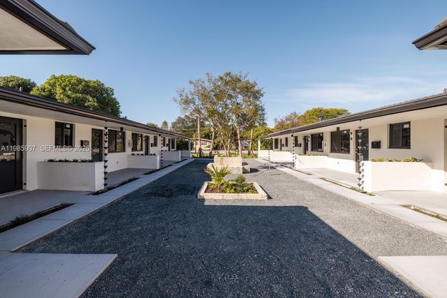 8931 NE 2nd Ave N4, El Portal, FL 33138