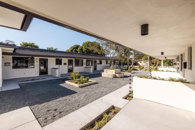 8931 NE 2nd Ave N4, El Portal, FL 33138