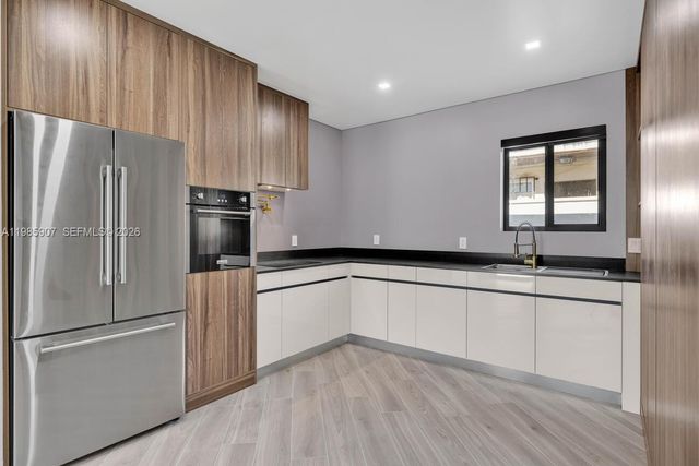 8931 NE 2nd Ave N4, El Portal, FL 33138