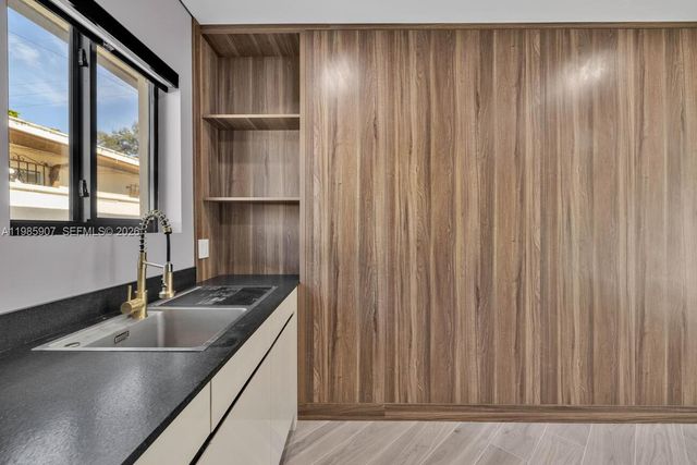 8931 NE 2nd Ave N4, El Portal, FL 33138