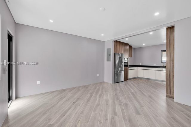 8931 NE 2nd Ave N4, El Portal, FL 33138