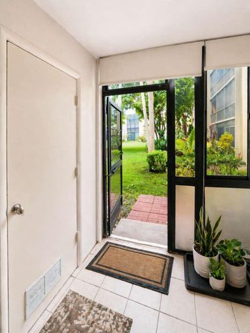 5160 Las Verdes Circle 103, Delray Beach, FL 33484