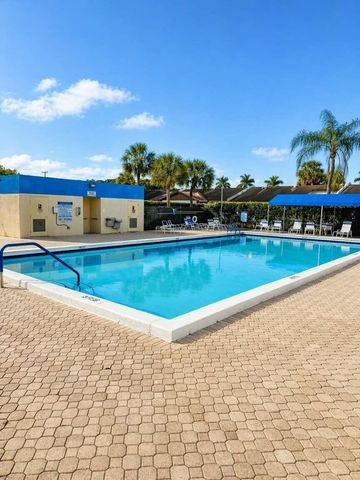 5160 Las Verdes Circle 103, Delray Beach, FL 33484