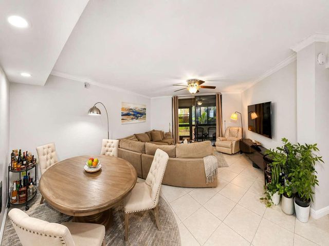 5160 Las Verdes Circle 103, Delray Beach, FL 33484