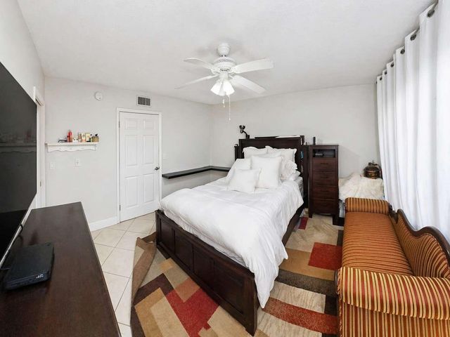 5160 Las Verdes Circle 103, Delray Beach, FL 33484