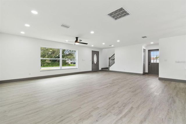 6701 E 19TH AVENUE, Tampa, FL 33619