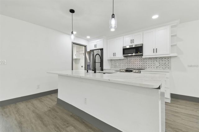 6701 E 19TH AVENUE, Tampa, FL 33619