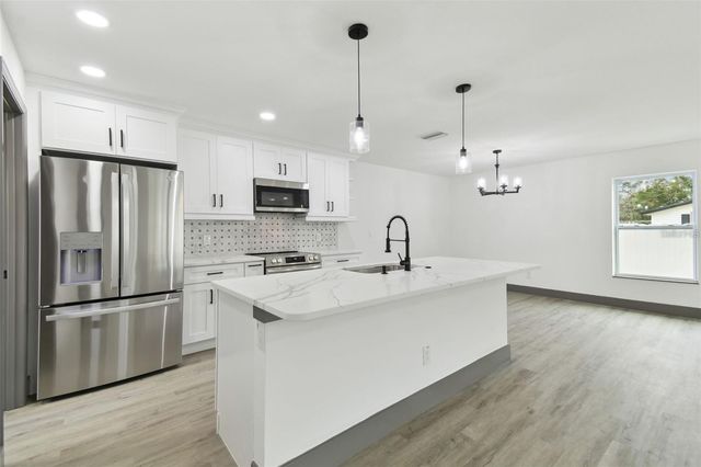 6701 E 19TH AVENUE, Tampa, FL 33619