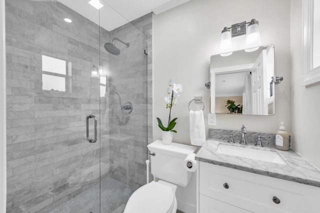 366 ELM Avenue, Tequesta, FL 33469