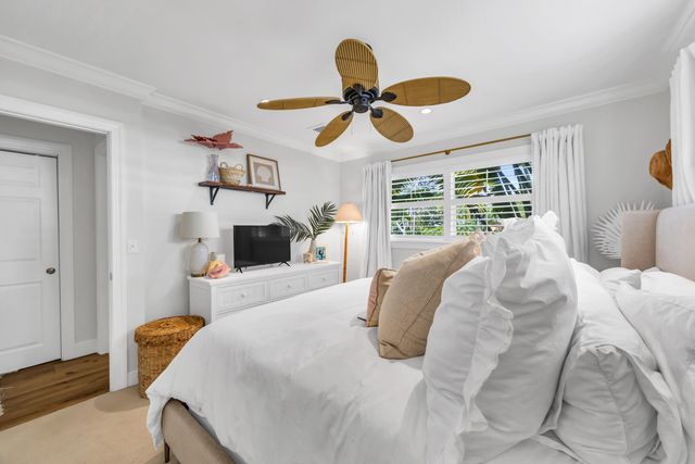 366 ELM Avenue, Tequesta, FL 33469