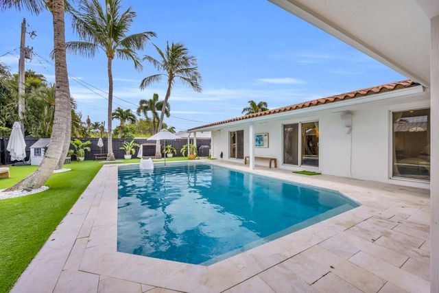 366 ELM Avenue, Tequesta, FL 33469
