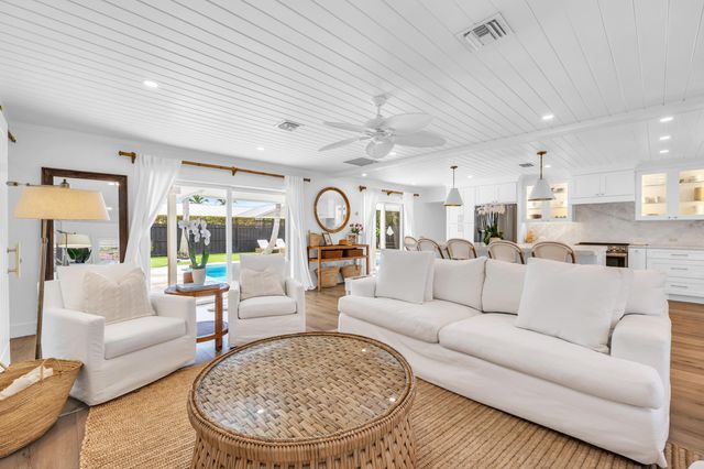 366 ELM Avenue, Tequesta, FL 33469