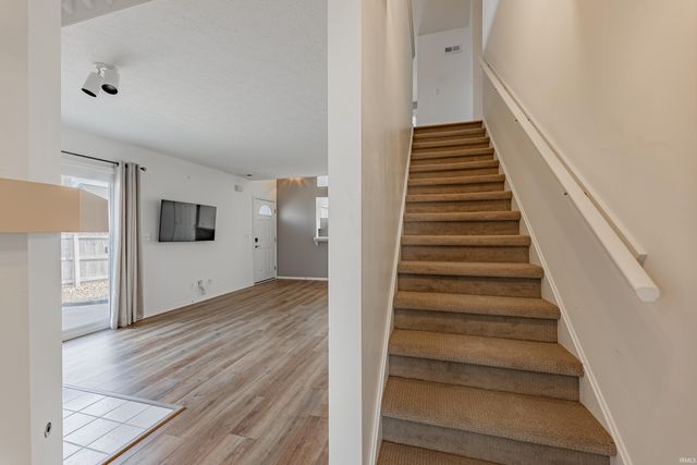 3812 Windsong Cove, Evansville, IN 47715