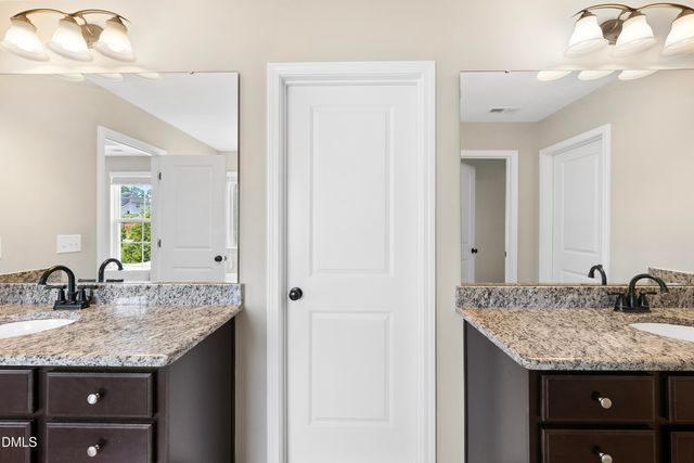 2430 Braxton Wood Lane, Apex, NC 27523