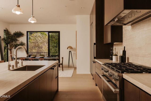 3499 Wonder View Drive, Los Angeles, CA 90068