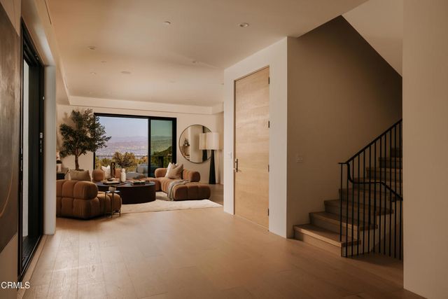 3499 Wonder View Drive, Los Angeles, CA 90068