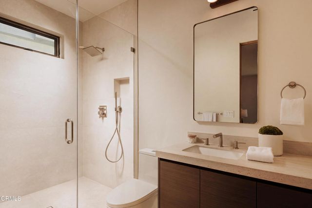 3499 Wonder View Drive, Los Angeles, CA 90068