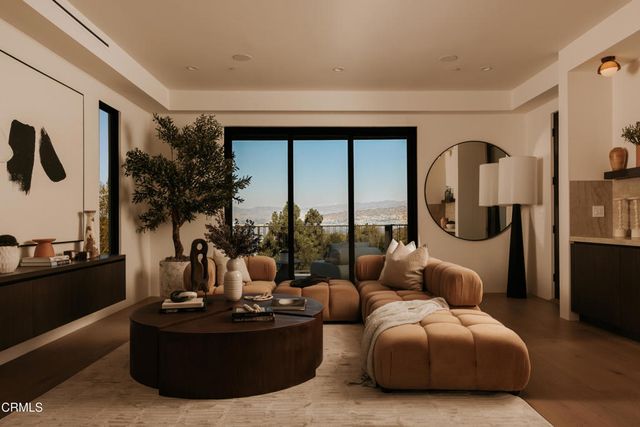 3499 Wonder View Drive, Los Angeles, CA 90068