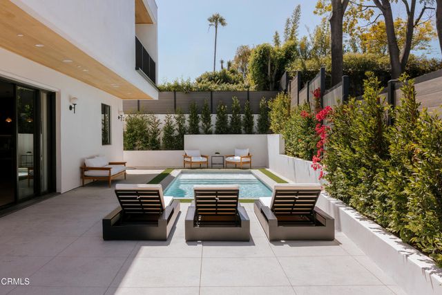 3499 Wonder View Drive, Los Angeles, CA 90068