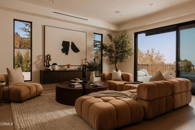 3499 Wonder View Drive, Los Angeles, CA 90068