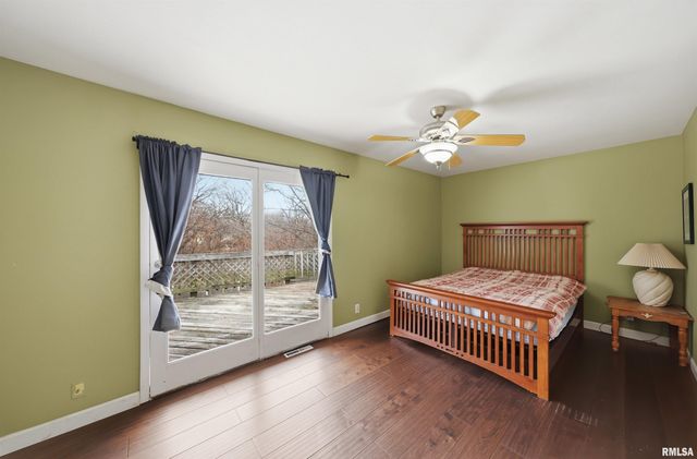 5825 N MAR VISTA Drive, Peoria, IL 61614