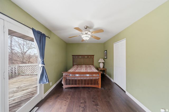 5825 N MAR VISTA Drive, Peoria, IL 61614