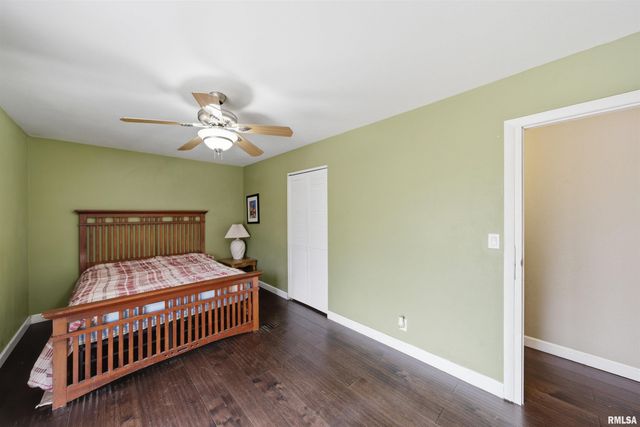 5825 N MAR VISTA Drive, Peoria, IL 61614