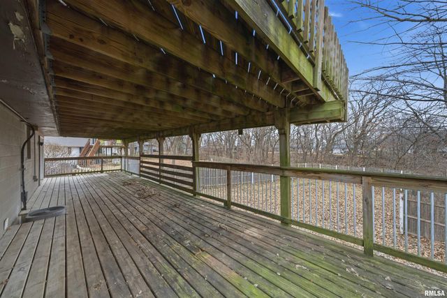 5825 N MAR VISTA Drive, Peoria, IL 61614